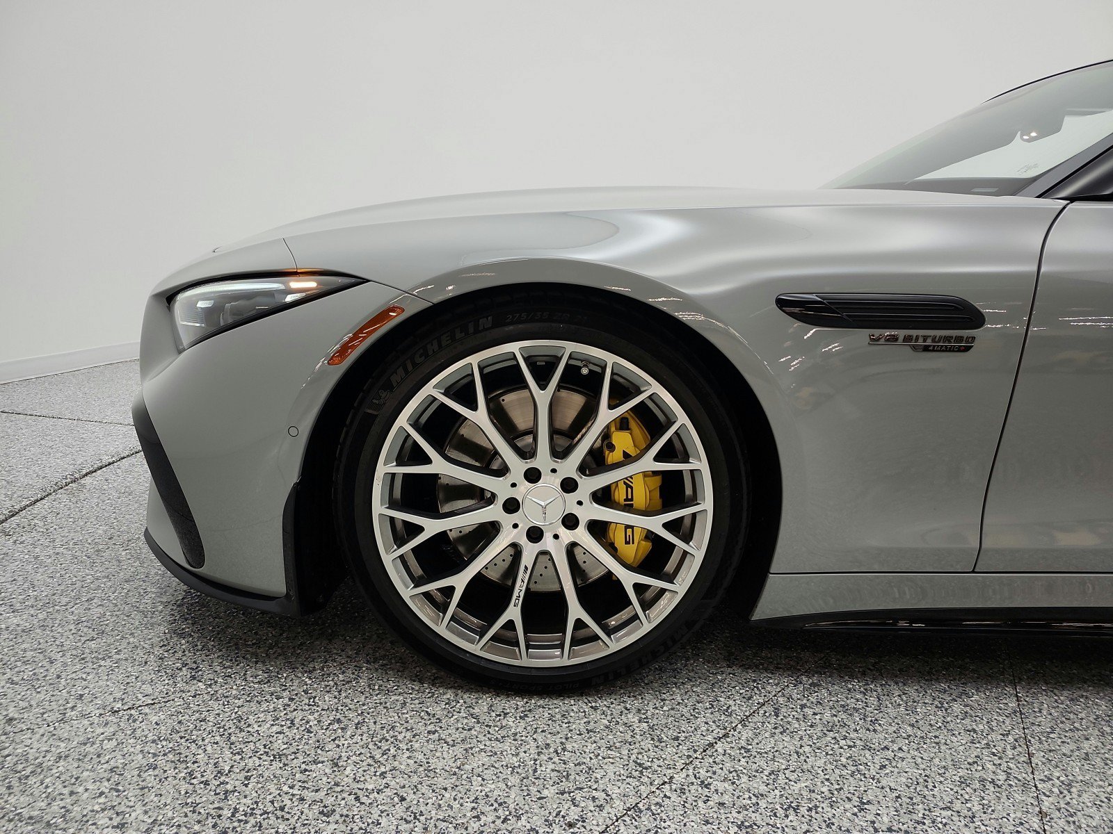 Certified 2022 Mercedes-Benz SL 63 AMG 4MATIC image 21