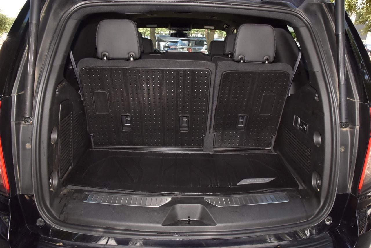 Used 2022 Chevrolet Tahoe Z71 w/ Luxury Package AWD/4WD image 39