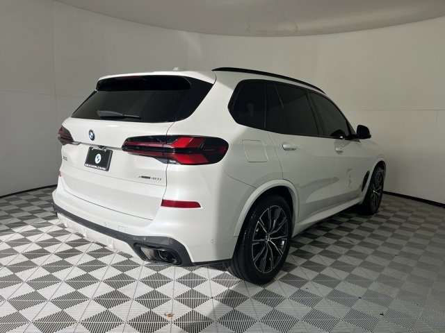Used 2024 BMW X5 xDrive40i w/ M Sport Package image 7