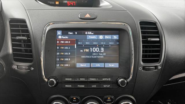 Used 2017 Kia Forte LX w/ LX Popular Plus Package image 23