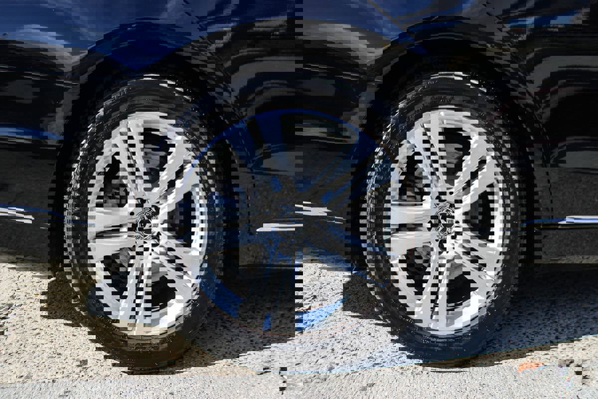 Used 2020 Mercedes-Benz S 450 4MATIC Sedan w/ Premium Package image 36