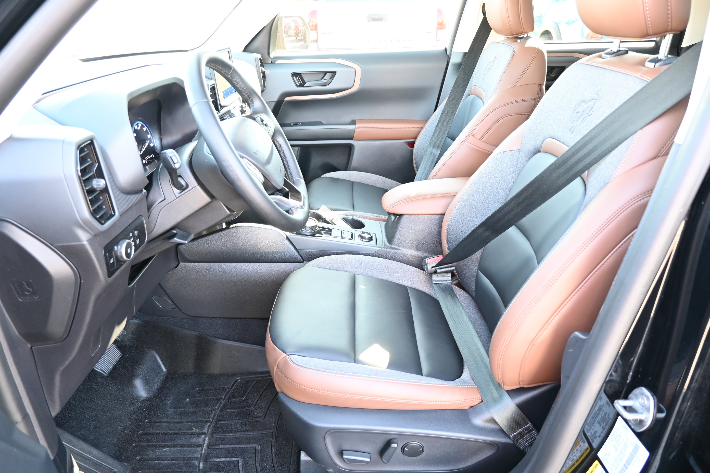 Used 2024 Ford Bronco Sport Outer Banks image 16