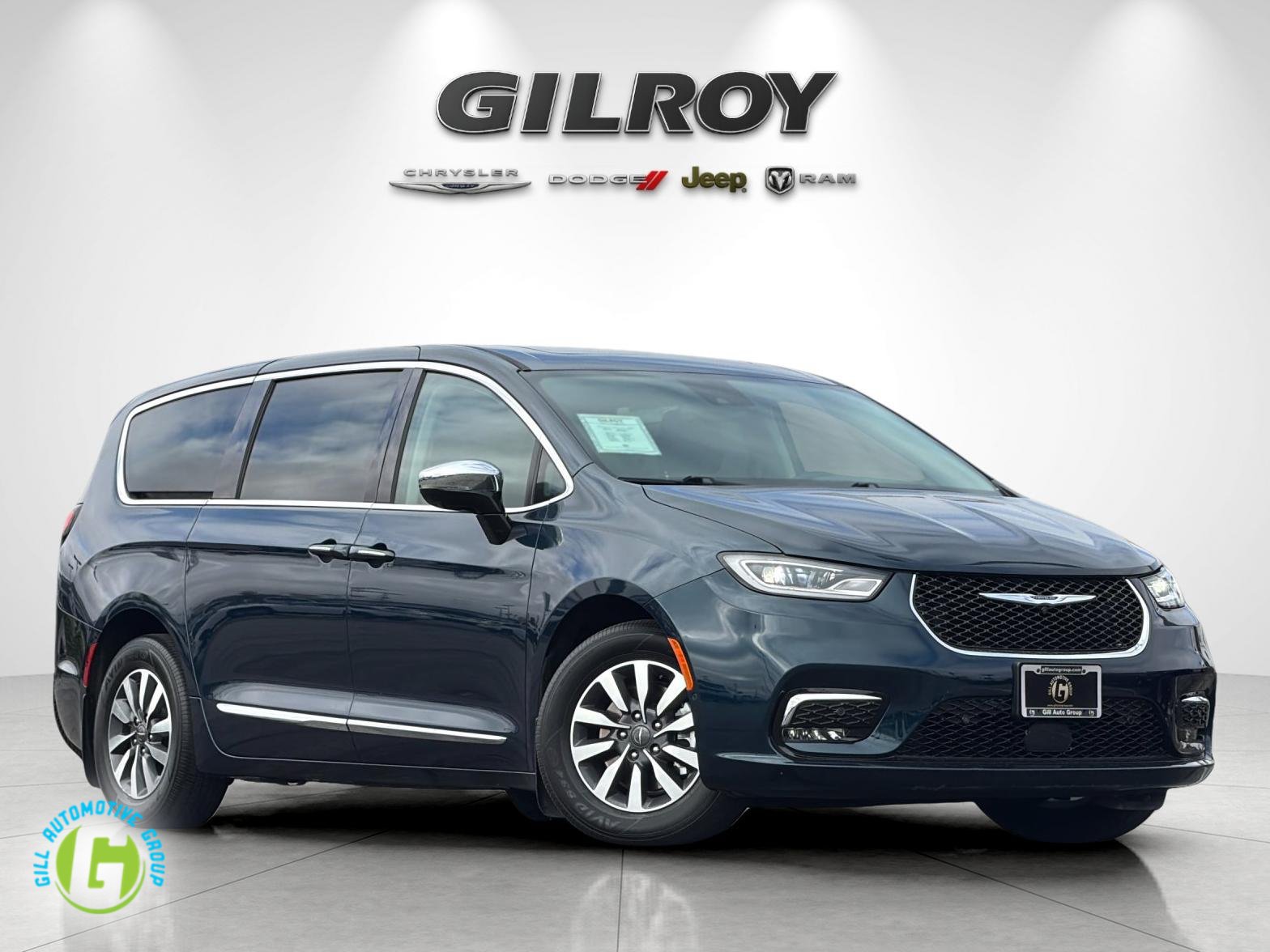 Used 2023 Chrysler Pacifica Limited