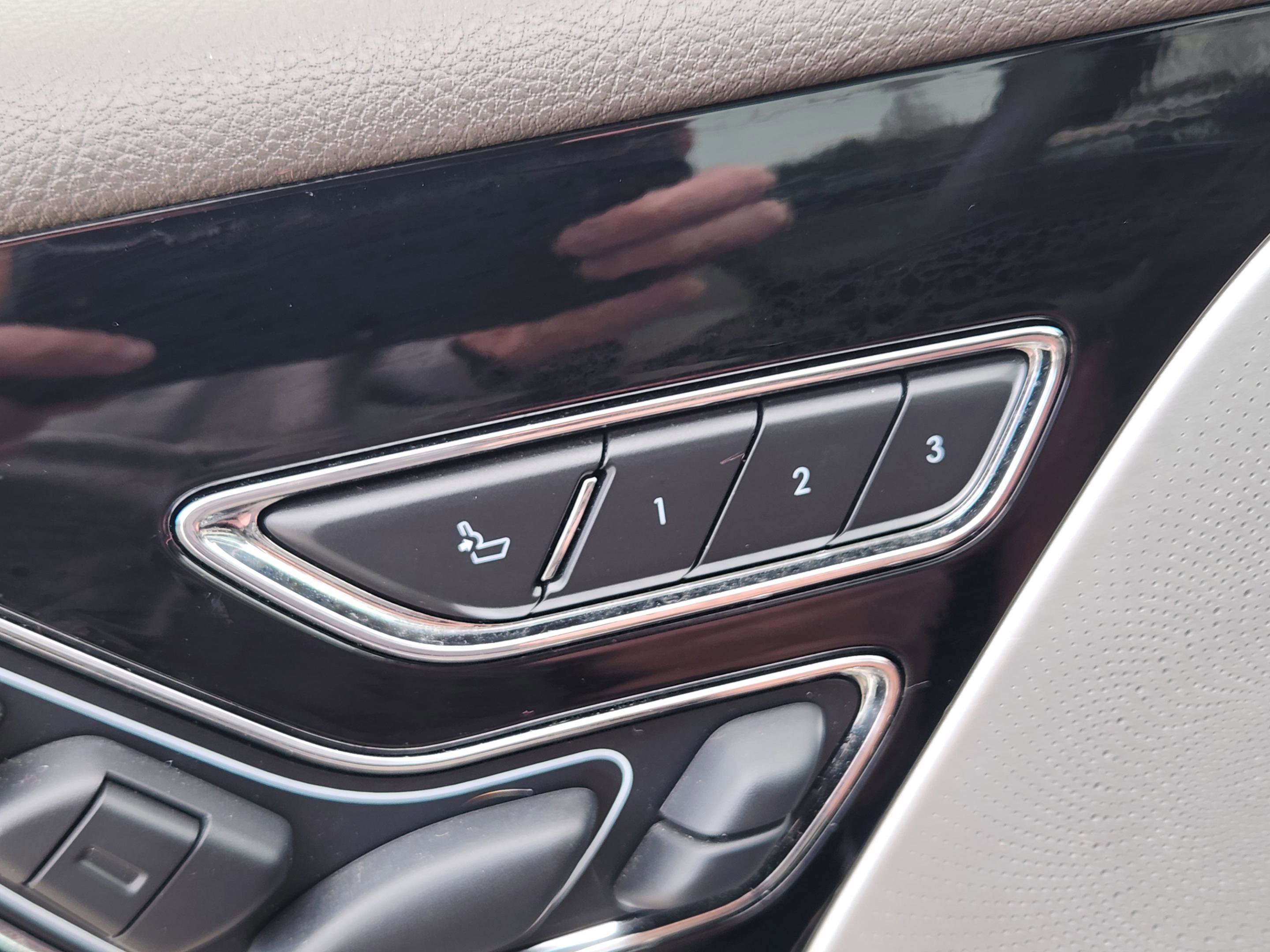 Used 2023 Lincoln Aviator Reserve w/ Equipment Group 201A image 22