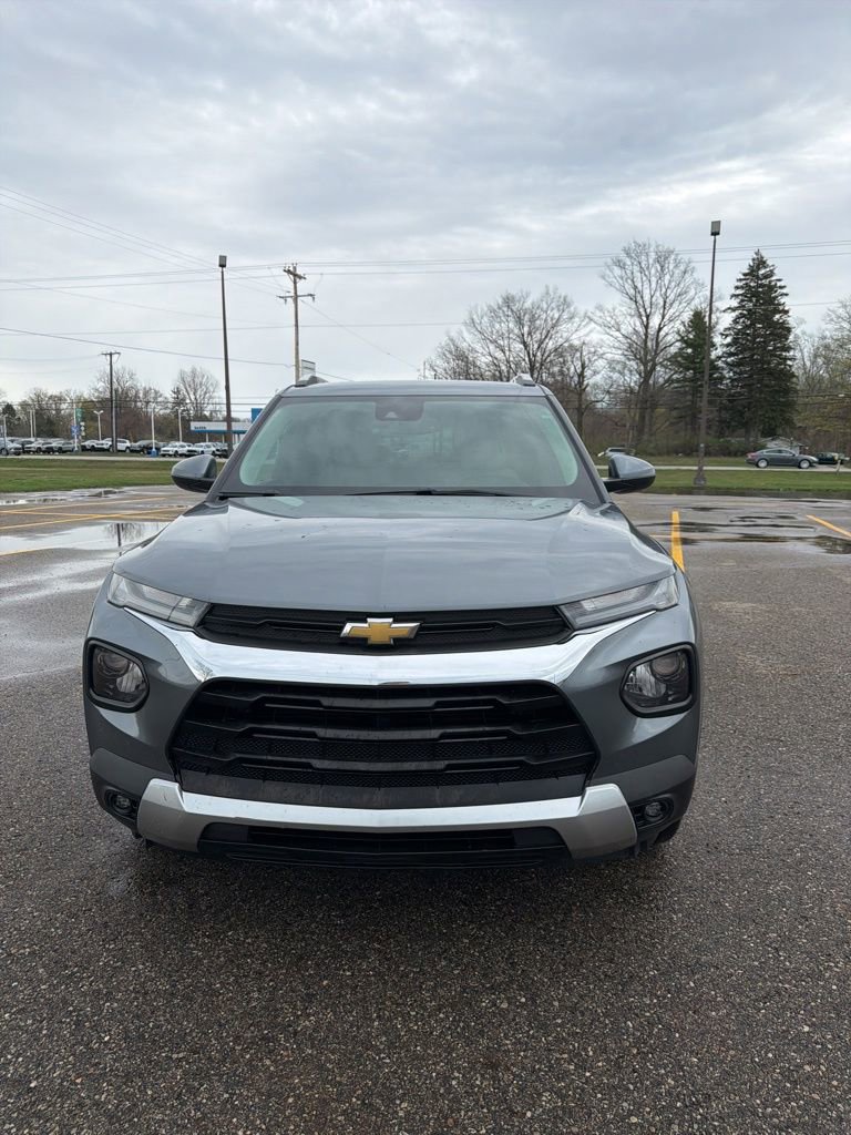 Used 2021 Chevrolet TrailBlazer LT w/ Convenience Package image 2