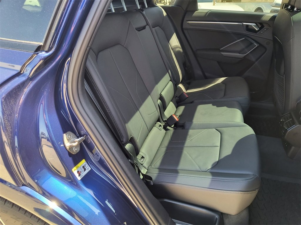 New 2025 Audi Q3 2.0T Premium image 14