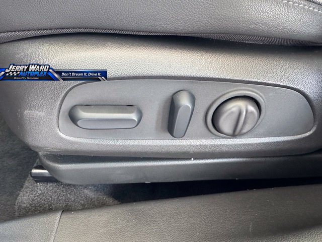 Used 2023 Buick Encore GX Essence w/ Experience Buick Package AWD/4WD image 17
