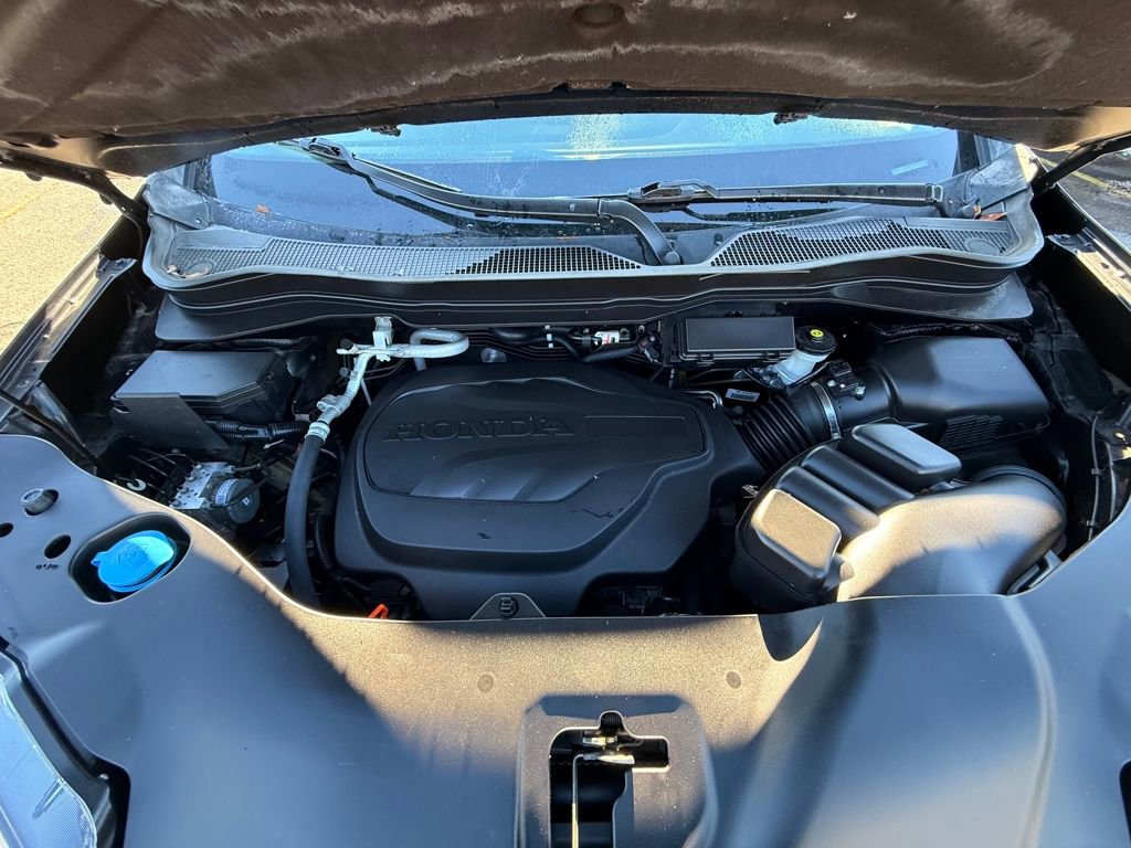 Used 2022 Honda Pilot Touring image 11