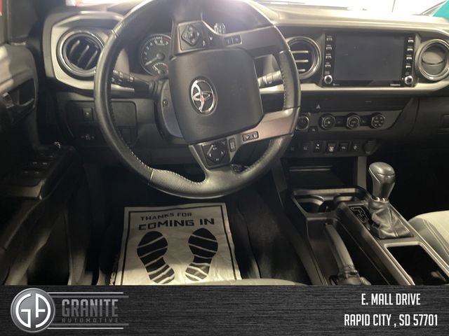 Used 2020 Toyota Tacoma TRD Sport w/ Technology Package image 14