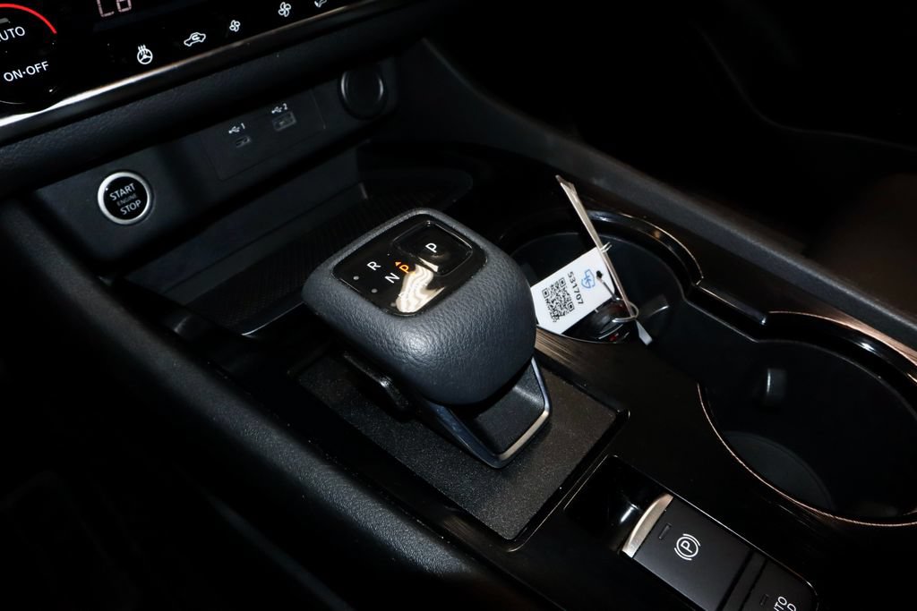 Certified 2021 Nissan Rogue SV w/ Premium Package FWD image 32