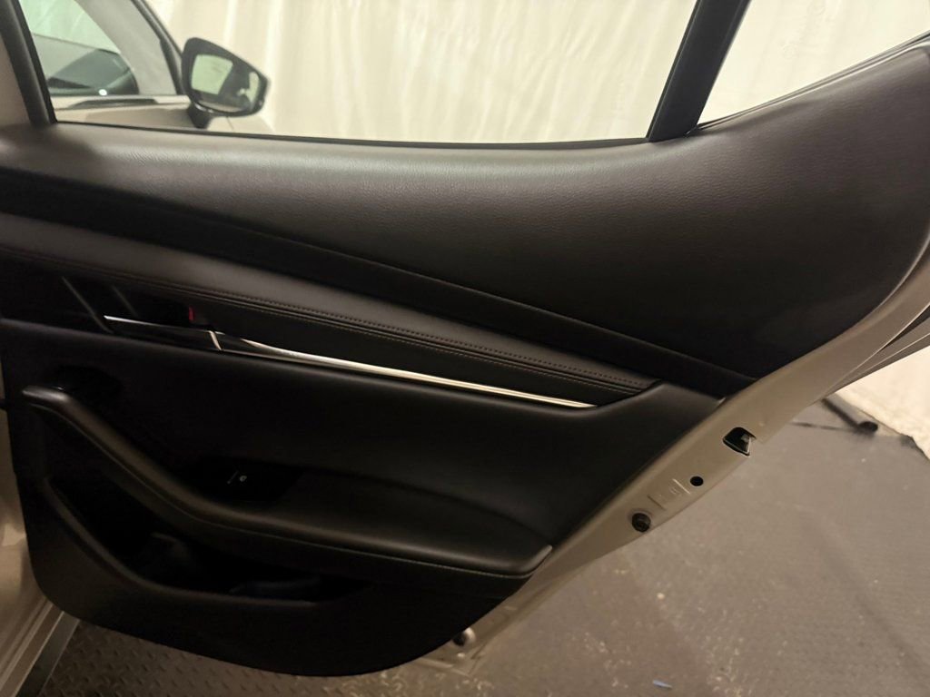 Used 2025 MAZDA MAZDA3 s image 28