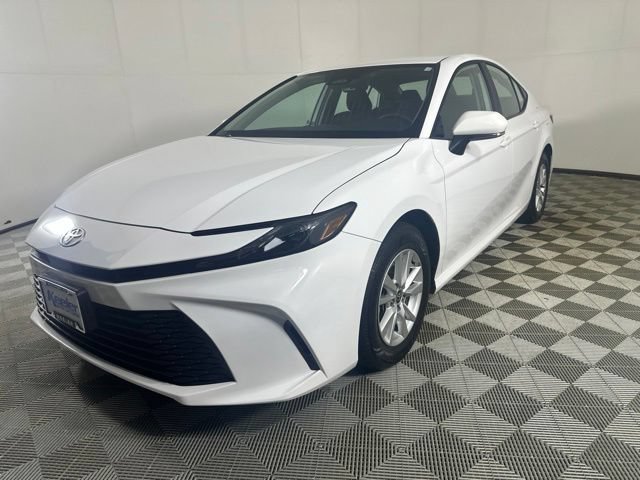 Used 2025 Toyota Camry LE w/ Convenience Package AWD/4WD image 3