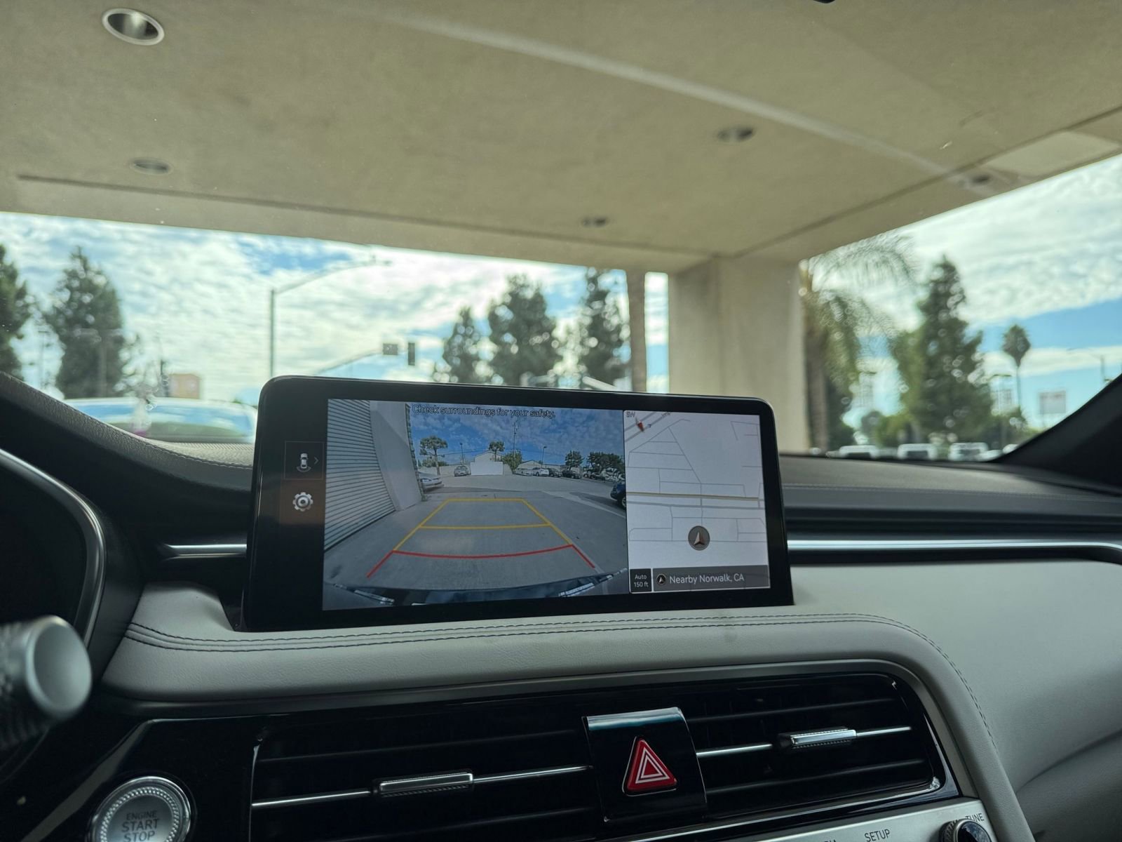 Used 2025 Genesis G70 2.5T image 17