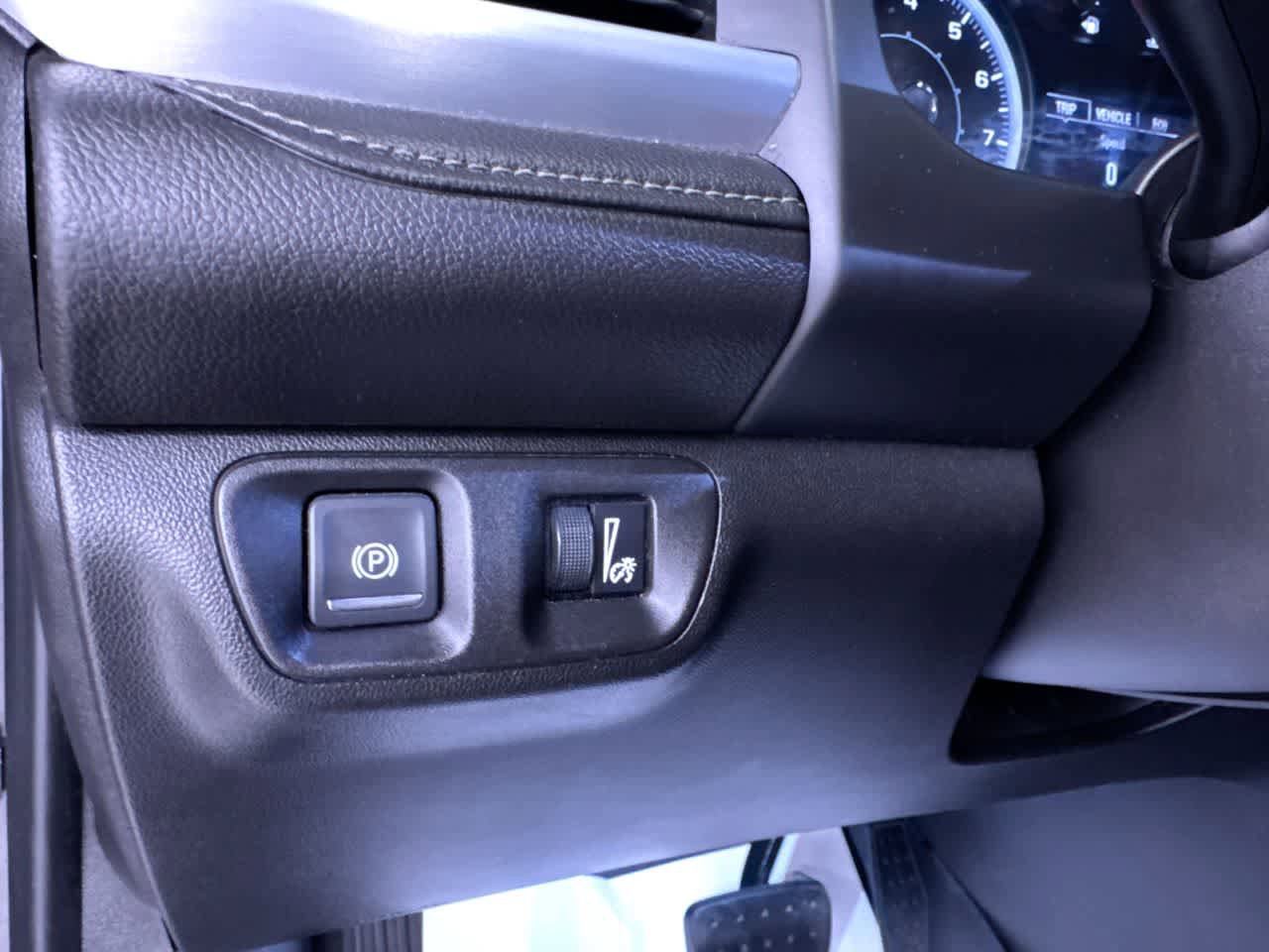 Used 2018 GMC Acadia SLE FWD image 16