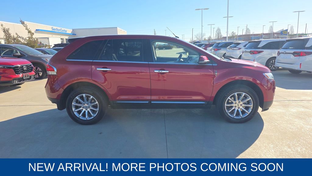 Used 2013 Lincoln MKX AWD image 6