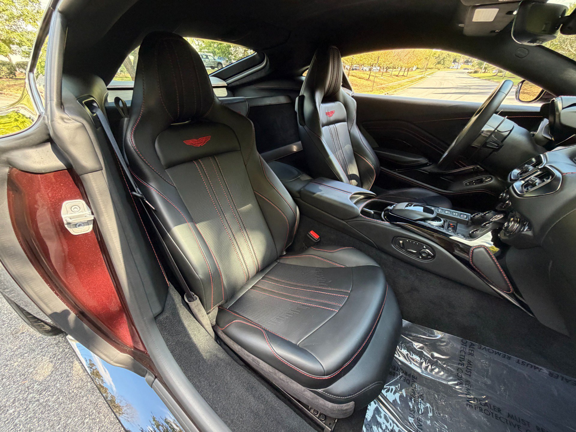 Used 2020 Aston Martin V8 Vantage Coupe RWD image 56
