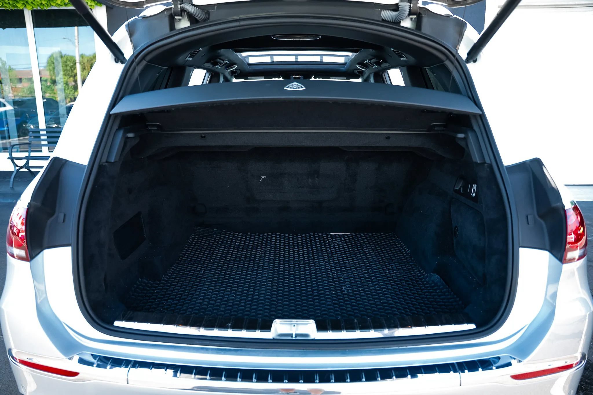 Used 2023 Mercedes-Benz Maybach GLS 600 4MATIC image 61