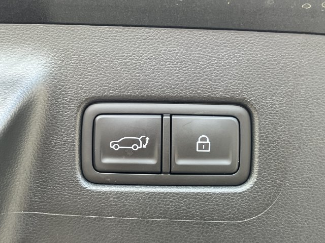 Used 2026 Hyundai Santa Fe SEL FWD image 23