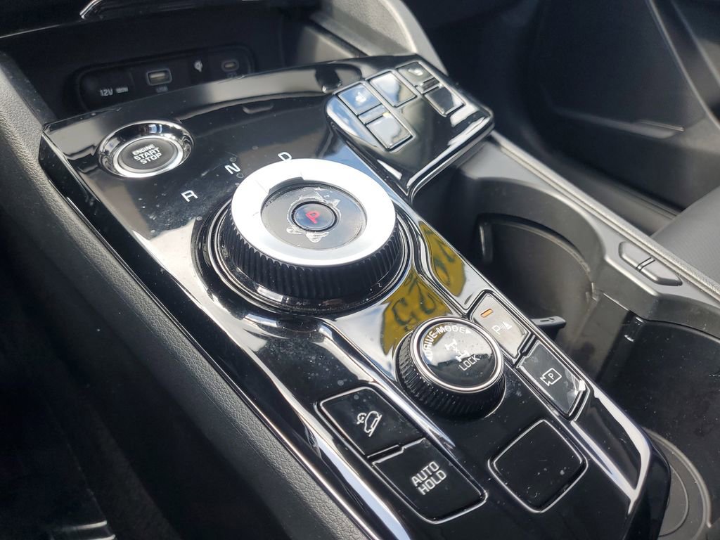 Used 2025 Kia Sportage EX image 27