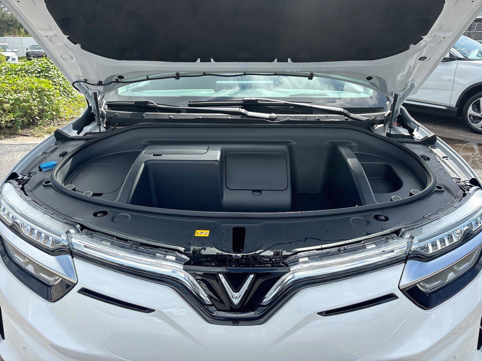 New 2027 VinFast VF 8 Eco AWD/4WD image 29