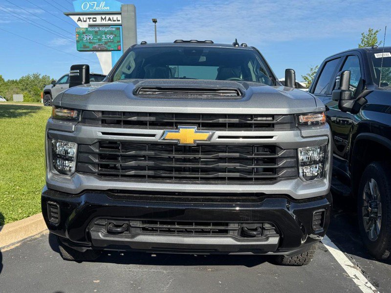 New 2026 Chevrolet Silverado 2500 Custom w/ Z71 Off-Road Package AWD/4WD image 5