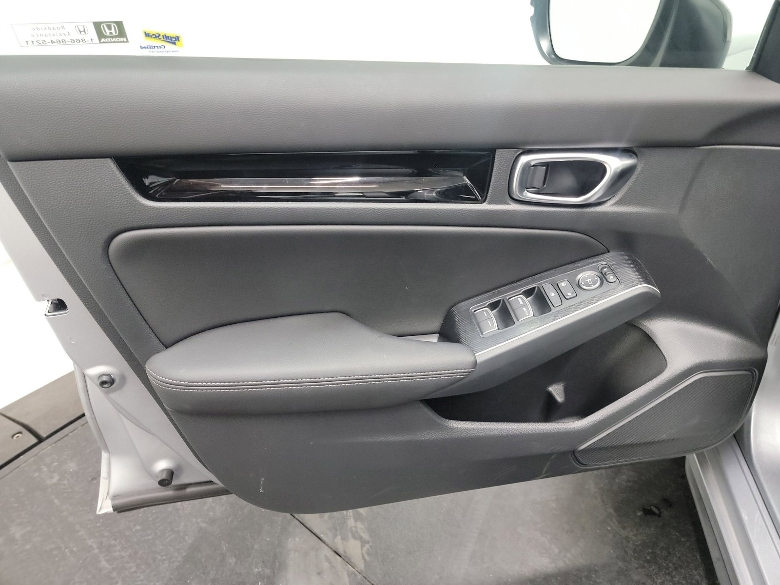 Certified 2025 Honda Civic Sport Touring image 13