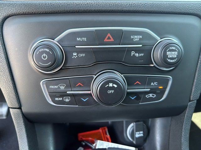 Used 2019 Dodge Charger SXT RWD image 39