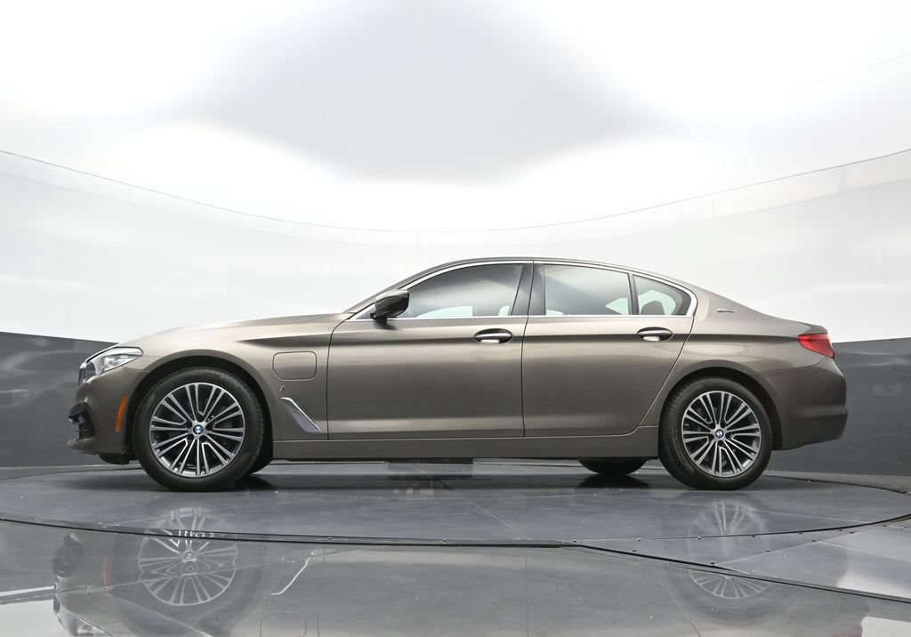 Used 2018 BMW 530e xDrive AWD/4WD image 25