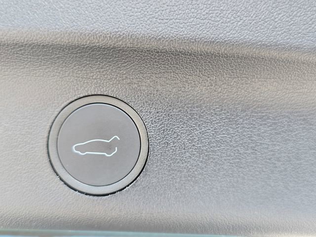 Used 2023 Tesla Model Y Long Range image 13