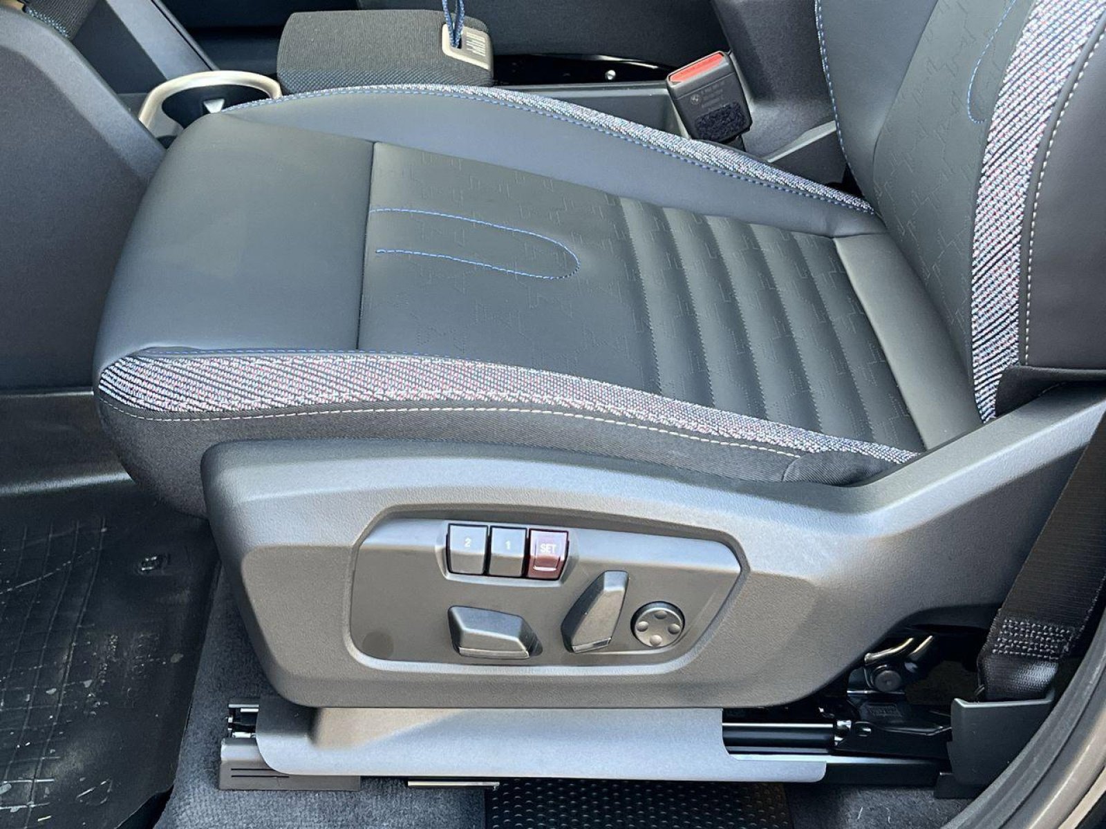 New 2025 MINI Cooper Countryman S w/ Comfort Package Max image 11