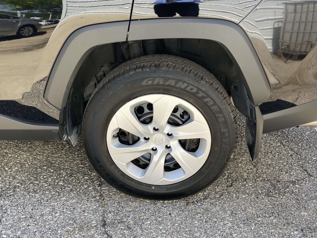 Used 2025 Toyota RAV4 LE image 35