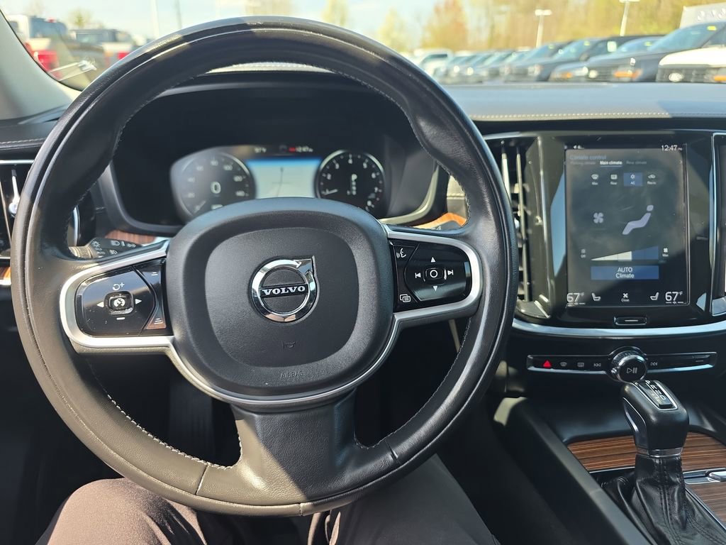 Used 2020 Volvo S60 T6 Inscription w/ Protection Package Premier image 22