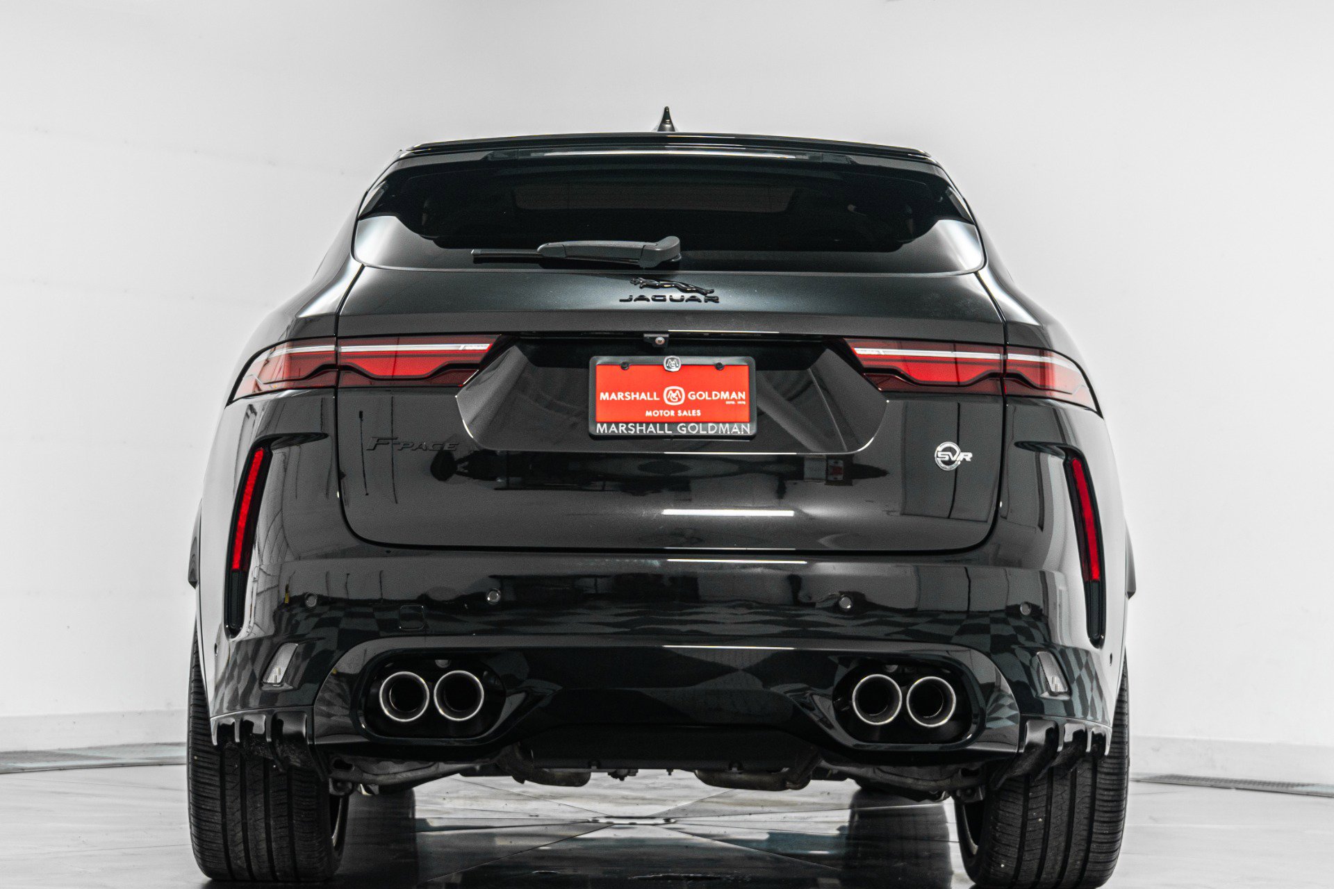 Used 2023 Jaguar F-PACE SVR image 8