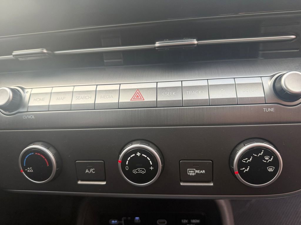 Certified 2026 Hyundai Kona SE FWD image 17