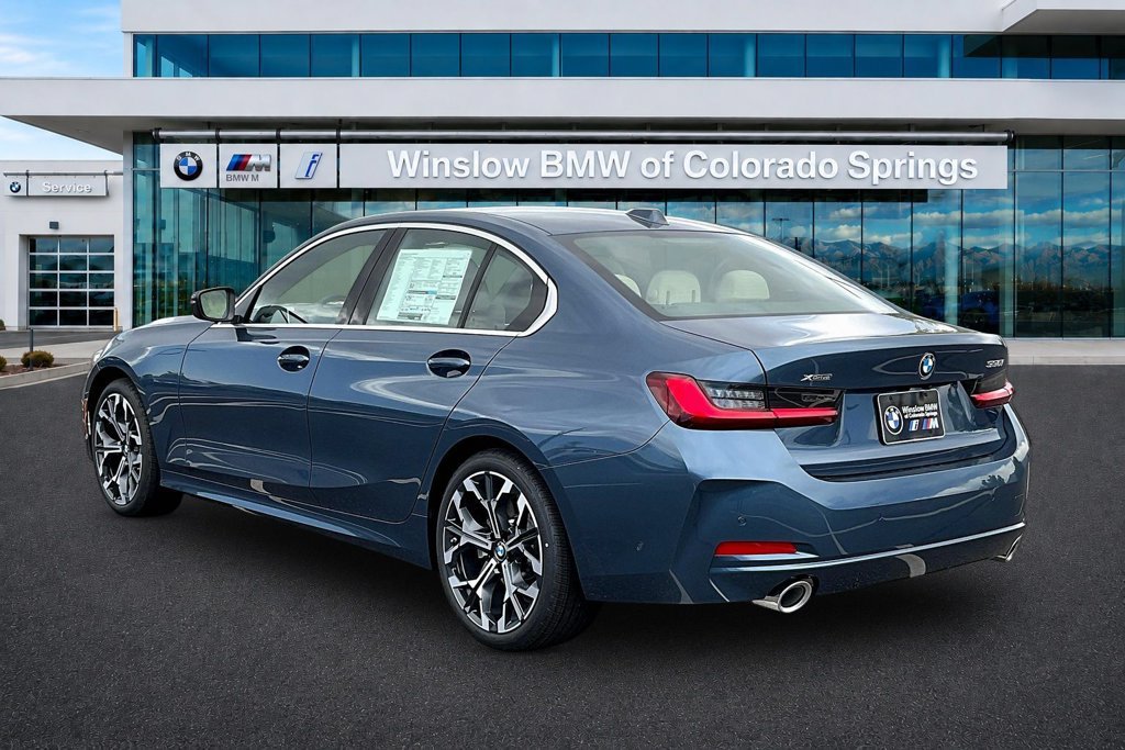 Used 2026 BMW 330i xDrive Sedan w/ Premium Package AWD/4WD image 4