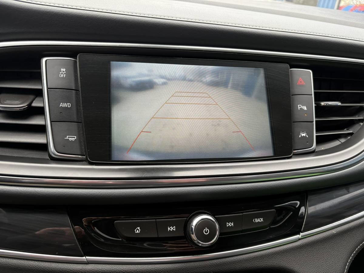 Used 2018 Buick Enclave Premium w/ Experience Buick Package AWD/4WD image 17