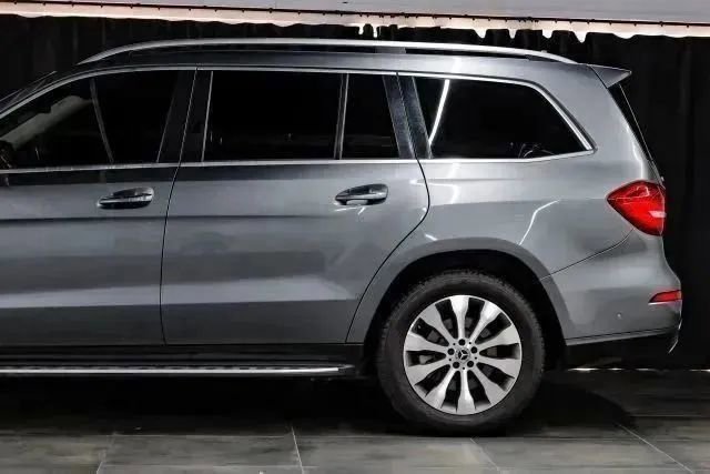 Used 2018 Mercedes-Benz GLS 450 4MATIC w/ Premium Package image 18