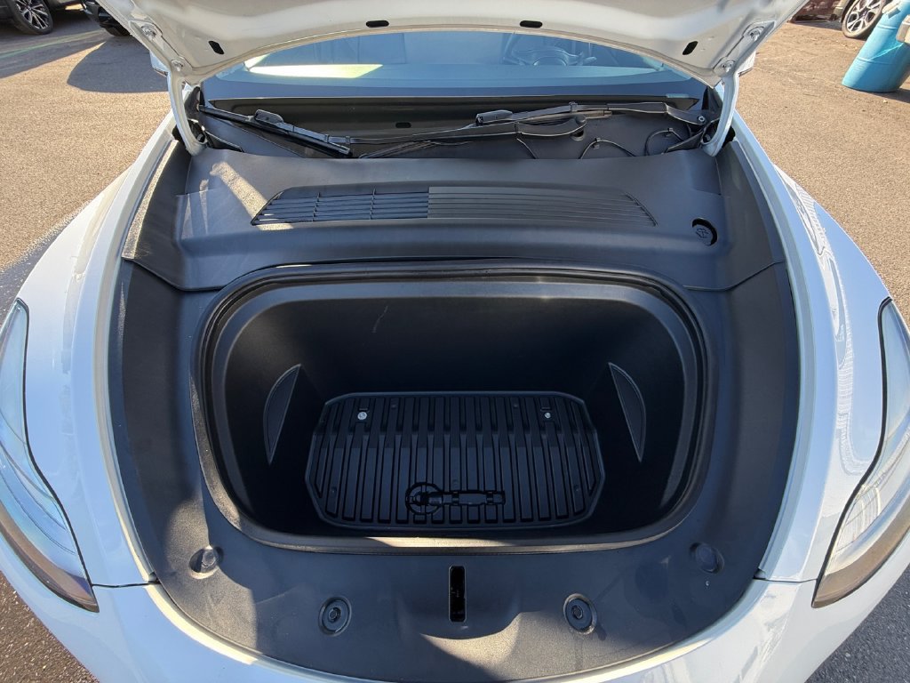 Used 2021 Tesla Model Y Long Range AWD/4WD image 26