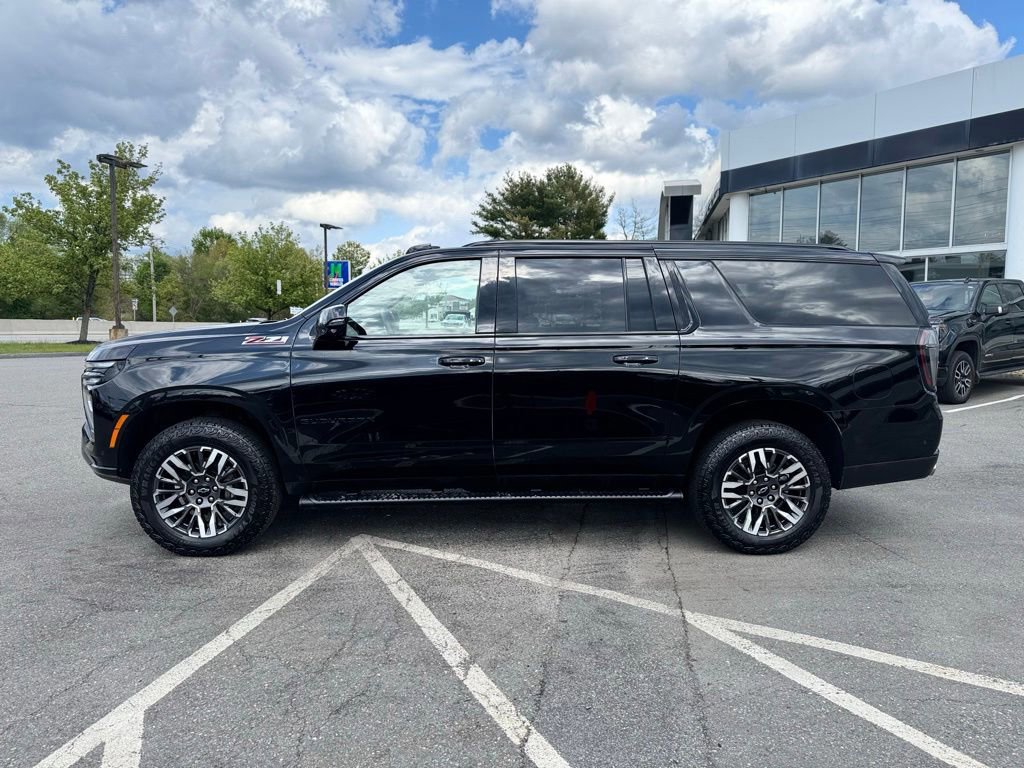 Used 2026 Chevrolet Suburban Z71 w/ Comfort Package AWD/4WD image 2
