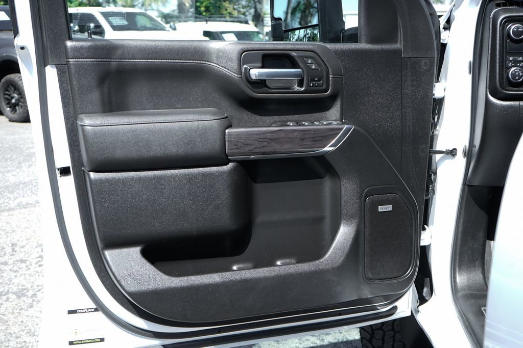 Used 2022 Chevrolet Silverado 2500 LTZ w/ LTZ Plus Package image 16