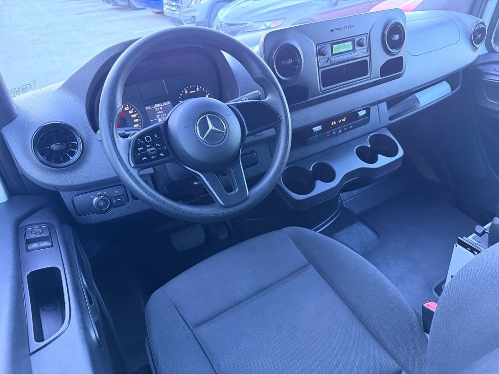 Used 2021 Mercedes-Benz Sprinter 2500 image 13