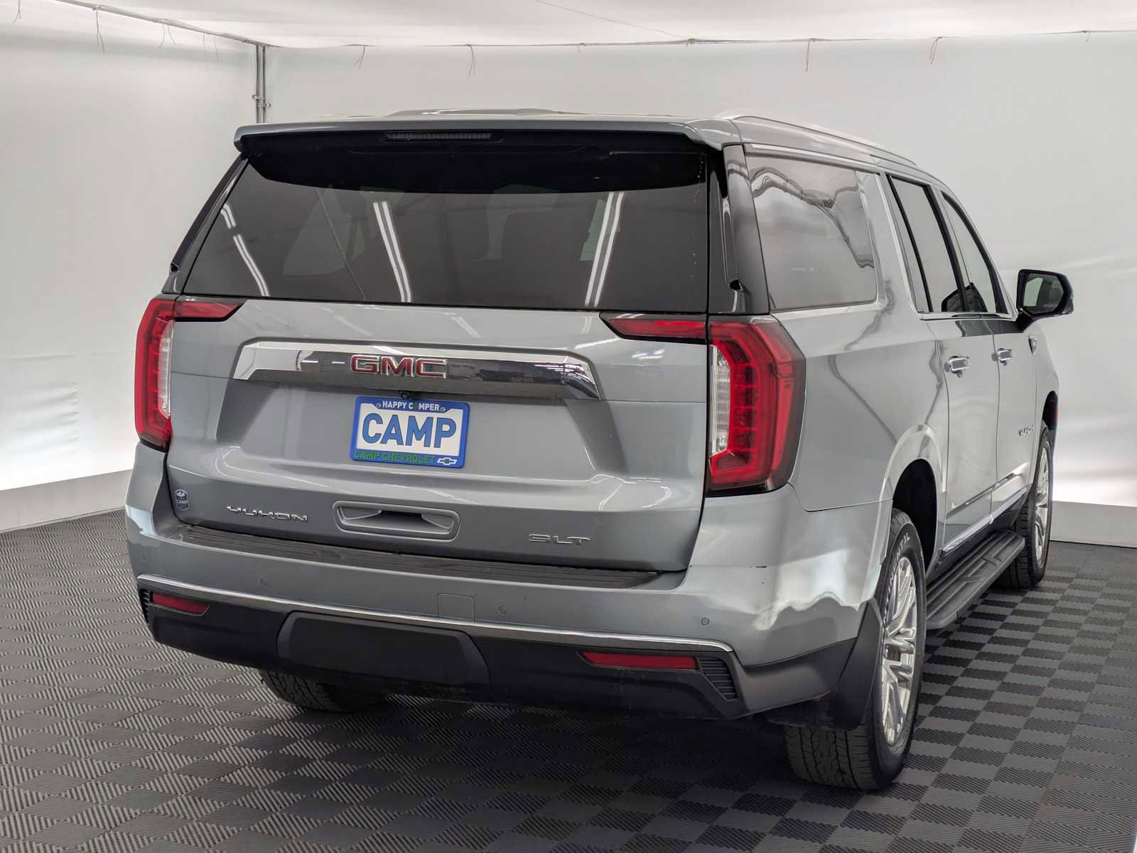 Used 2024 GMC Yukon XL SLT w/ SLT Luxury Package AWD/4WD image 6