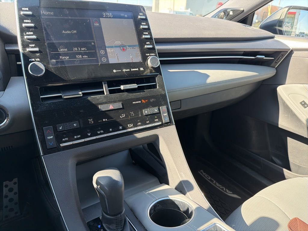 Used 2019 Toyota Avalon Touring w/ Advanced Safety Package image 12