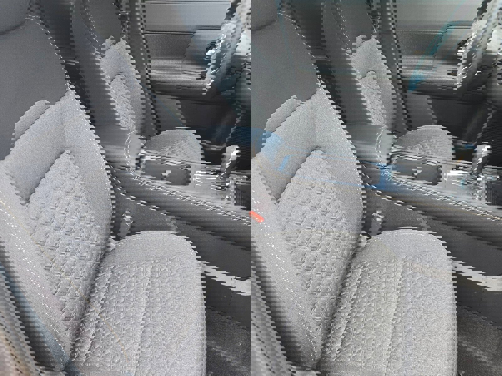 New 2025 Nissan Kicks SV w/ SV Premium Package image 13