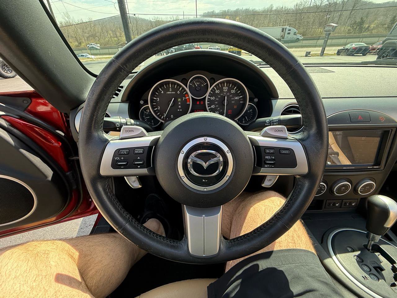 Used 2009 MAZDA MX-5 Miata Grand Touring w/ Premium Pkg RWD image 14