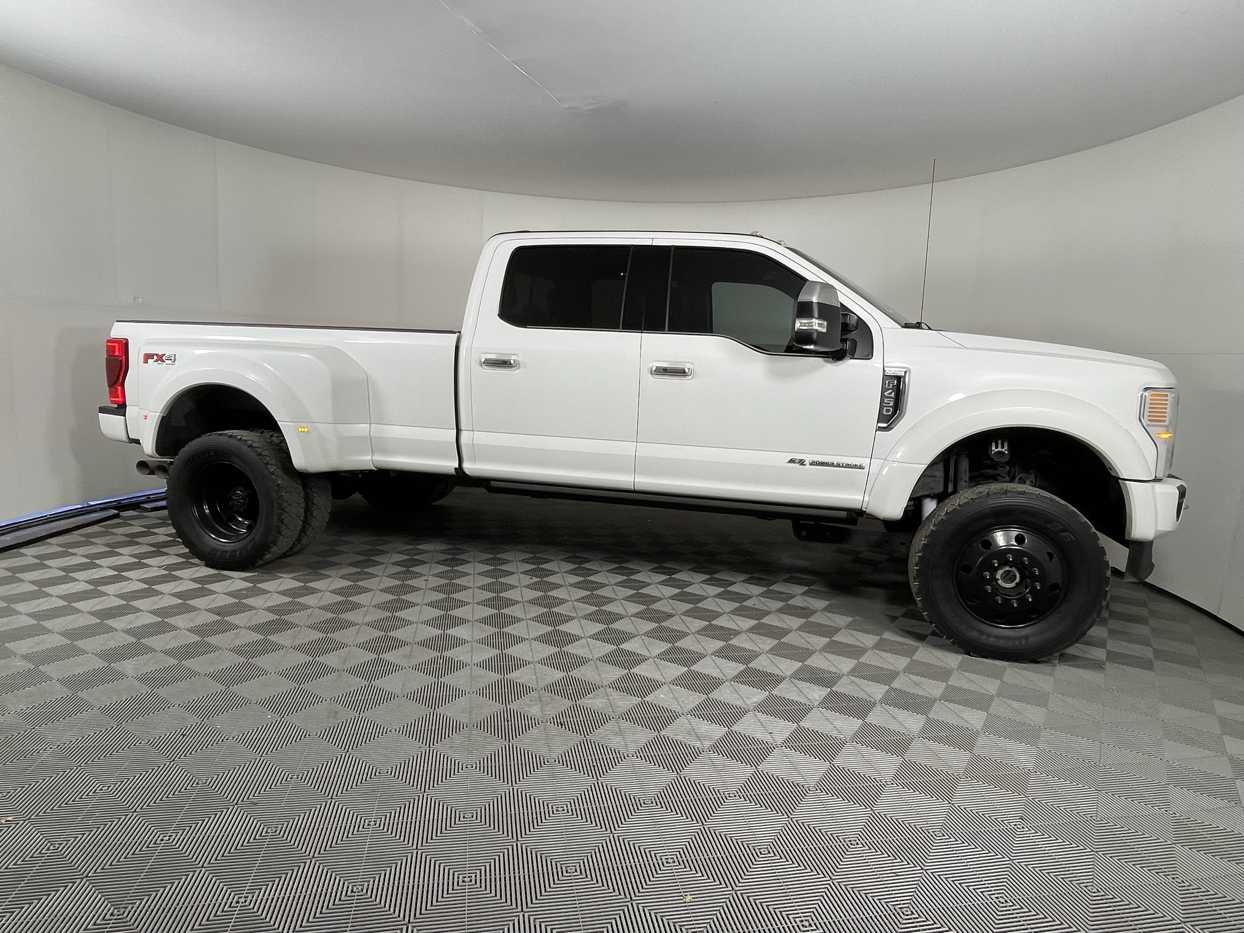 Used 2020 Ford F450 Platinum w/ FX4 Off-Road Package AWD/4WD image 5