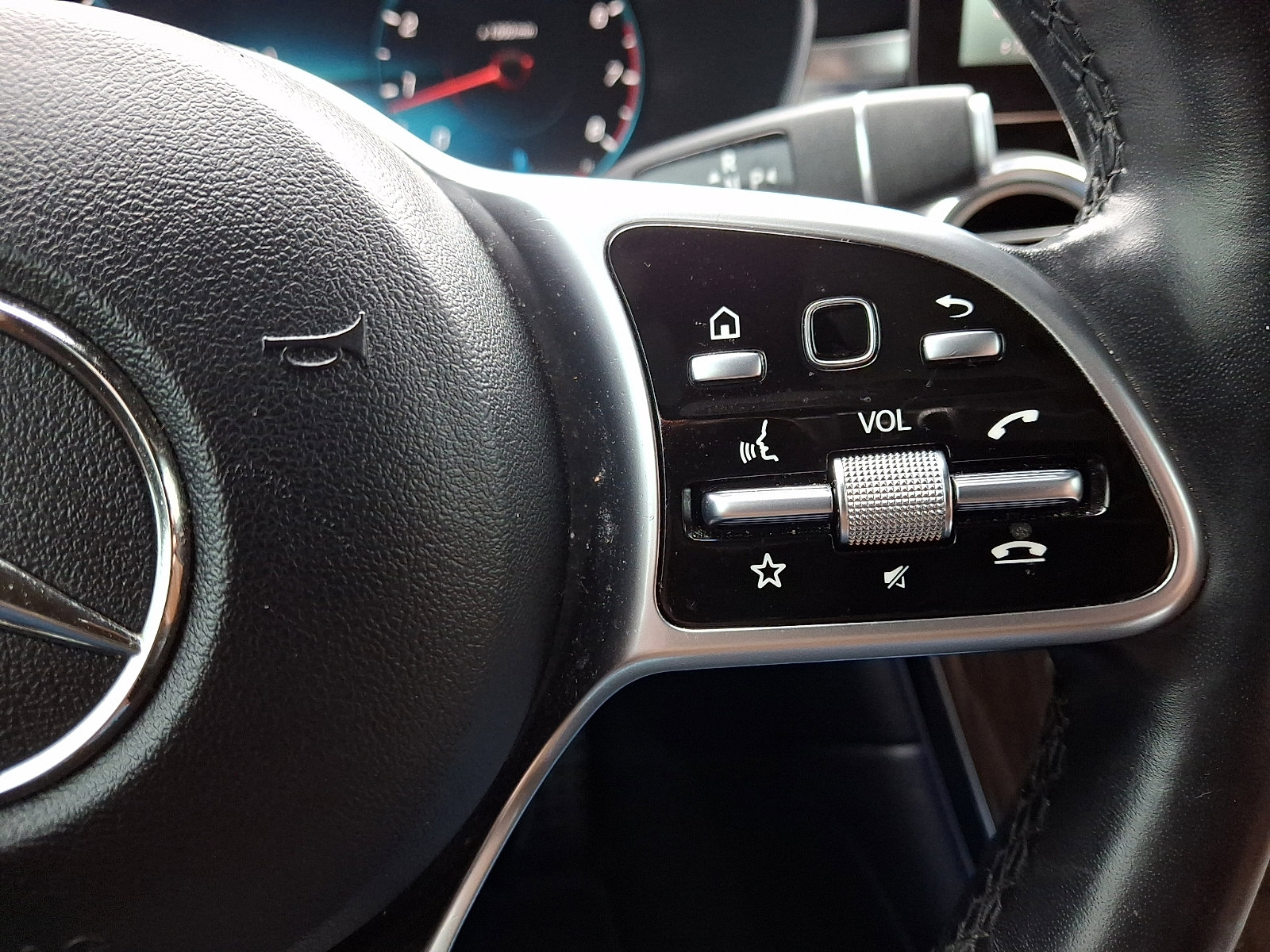 Used 2021 Mercedes-Benz GLC 300 4MATIC image 23