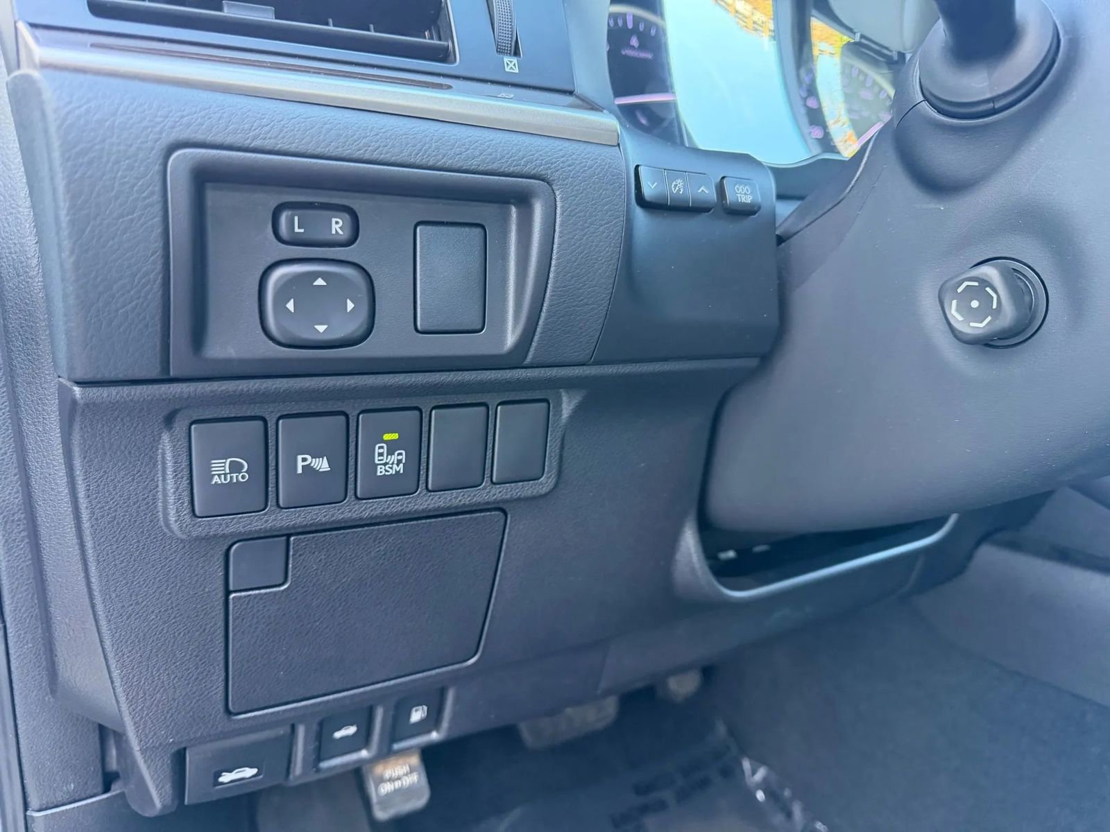 Used 2018 Lexus ES 350 w/ Navigation System Package image 9