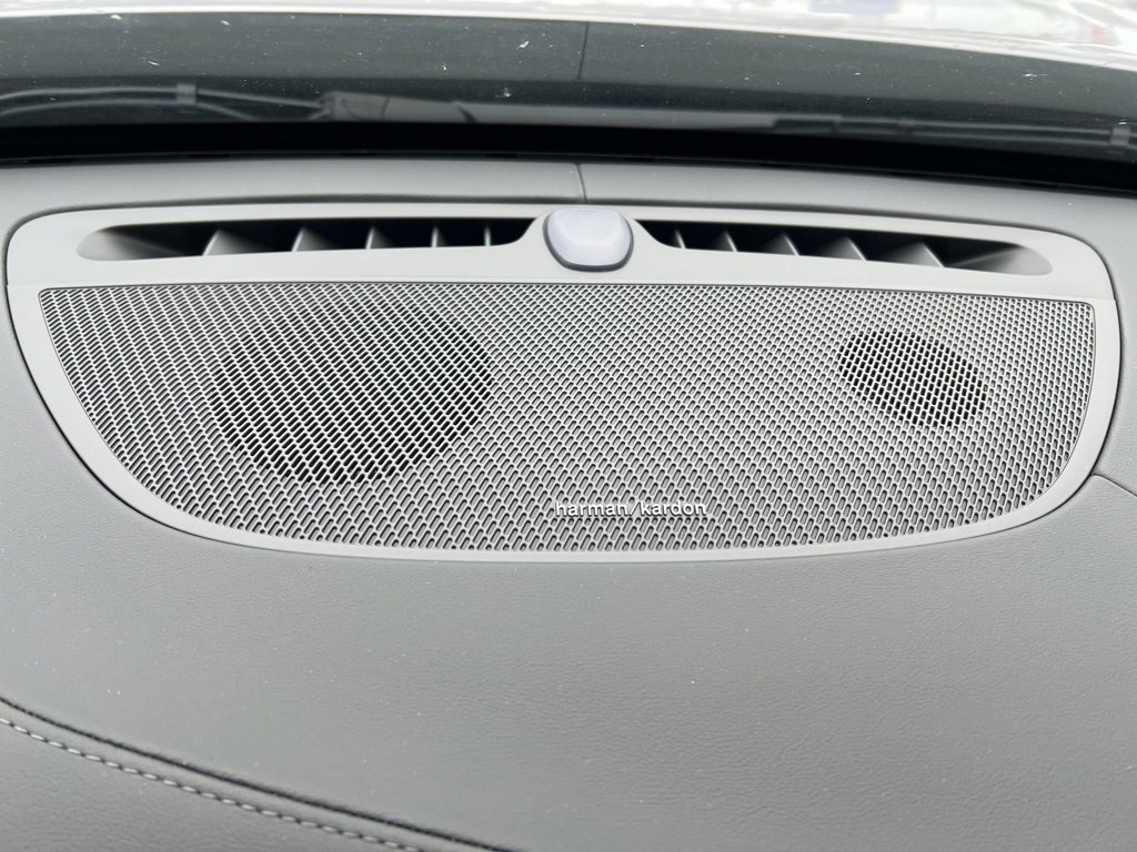 New 2026 Volvo XC90 B6 Plus w/ Protection Package Premier image 24