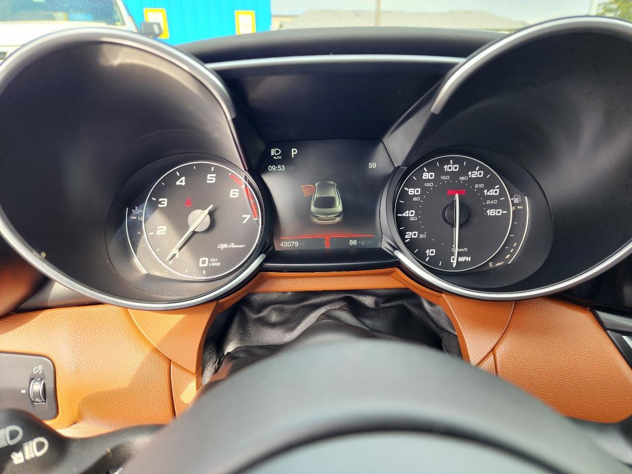 Used 2017 Alfa Romeo Giulia Ti w/ TI Lusso Package AWD/4WD image 18